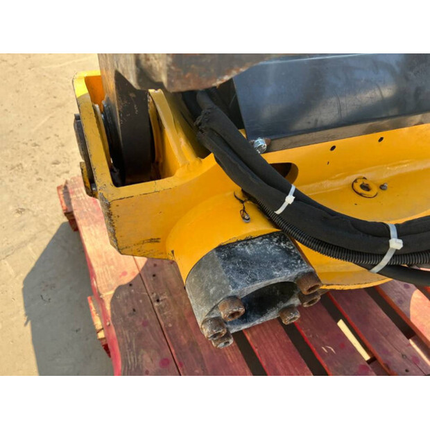 2016 Engcon EC30-40383701
