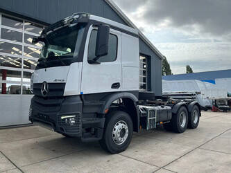 صورة ل رؤوس شاحنات 2025 مرسيدس بنز ACTROS 3340