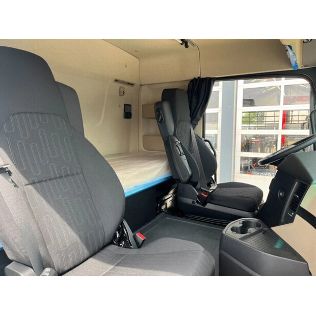 2025 مرسيدس بنز ACTROS 3348-40416796