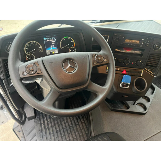 2025 Mercedes-Benz Actros 2045-40417208