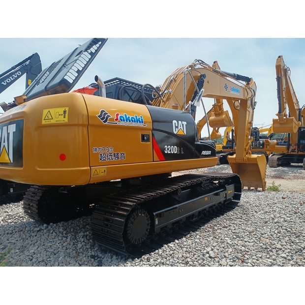 2023 كاتربيلر 320D2-40436880