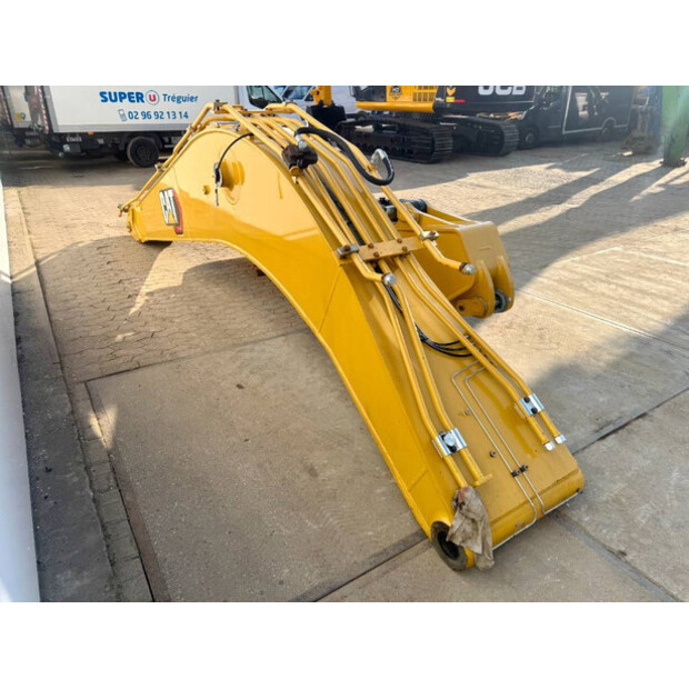 2024 Caterpillar 323-40438126