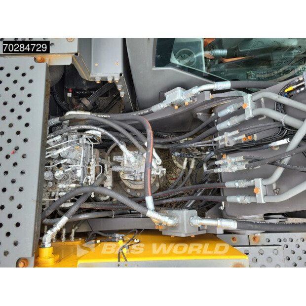 2020 فولفو EC200EL-40438302