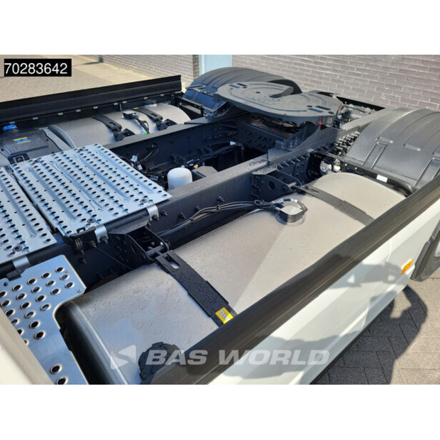 2025 فولفو FH500-40457452