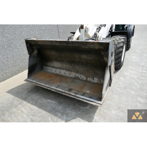 2016 Caterpillar 906M-40457629
