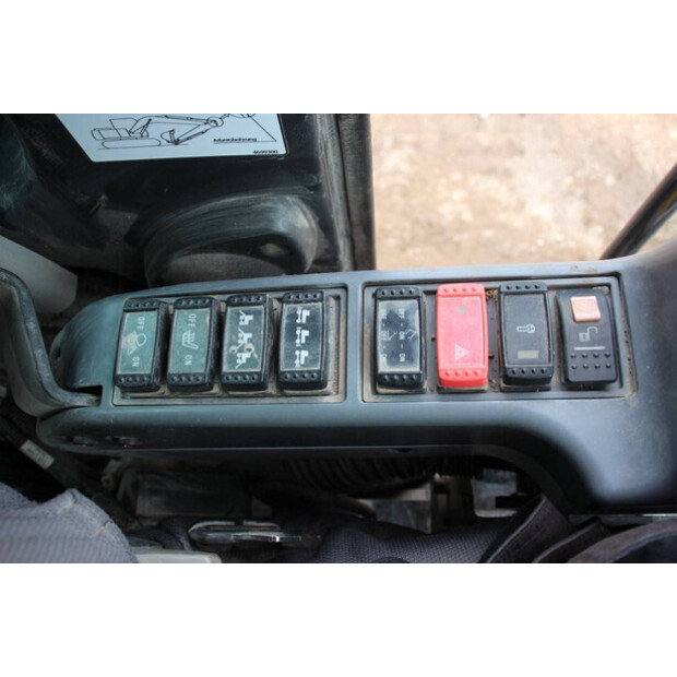 2016 Hitachi ZX140W-5B-40502204