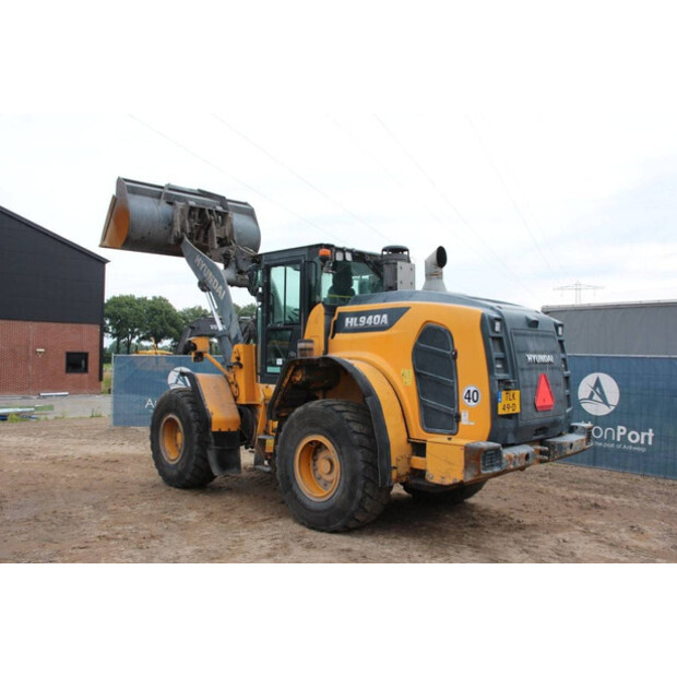 2021 هيونداي HL940A-40502518