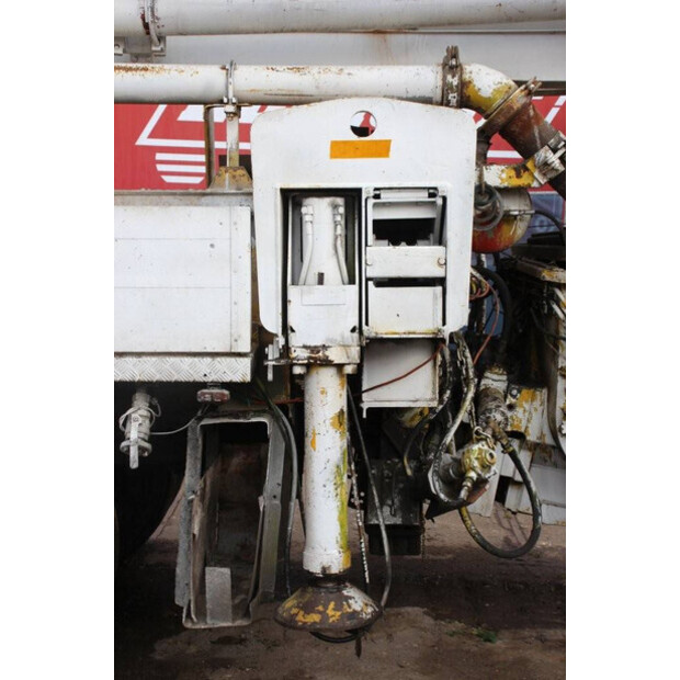 2020 Mercedes-Benz 2631-40502841