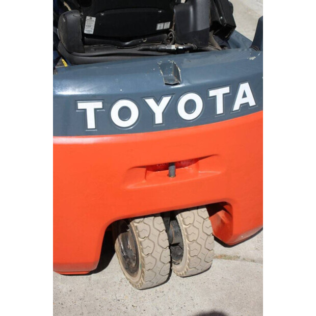 Toyota Traigo 15-40503496