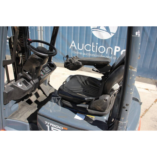 Toyota Traigo 15-40503499
