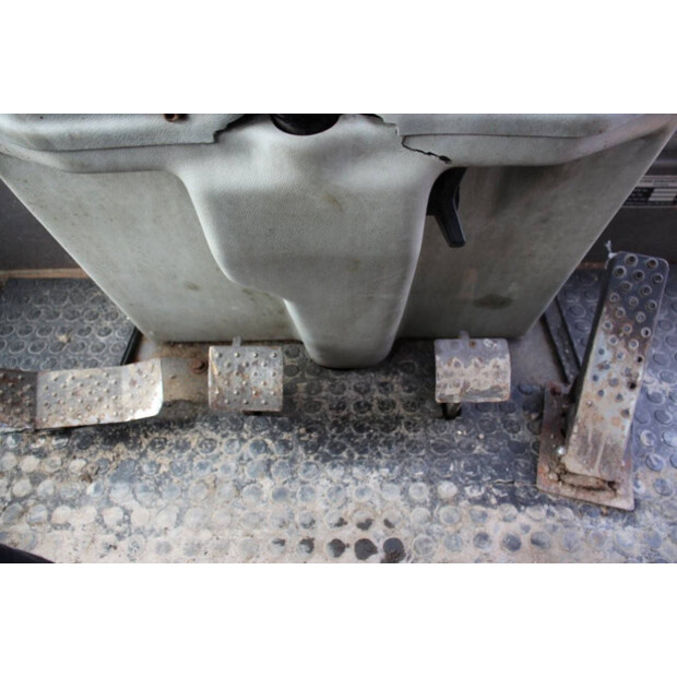 2000 احلامن AZ14-40503927