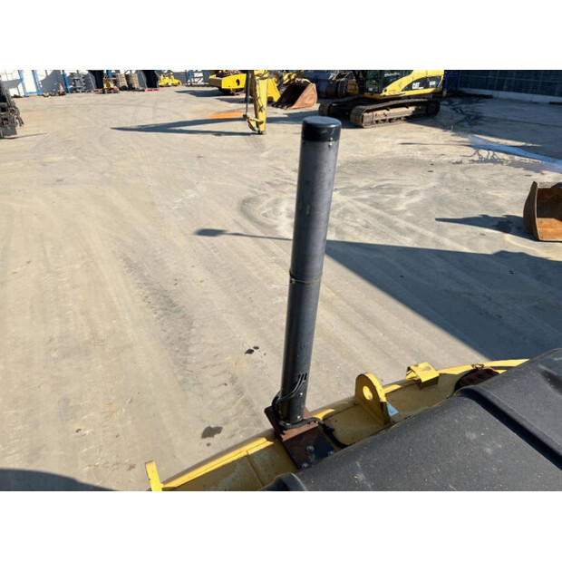 2005 Caterpillar 320CL-40553940