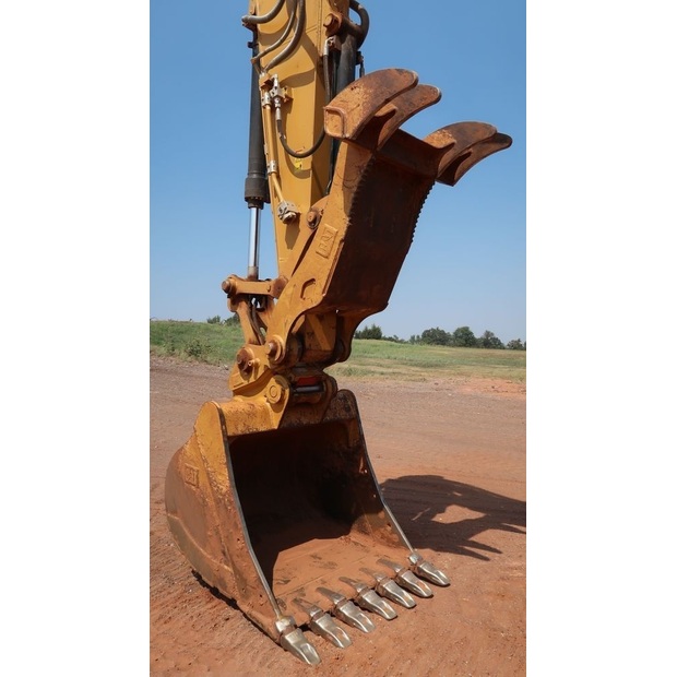 2019 Caterpillar 320FL-40560617