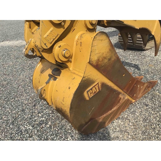 2019 Caterpillar 323-40576430