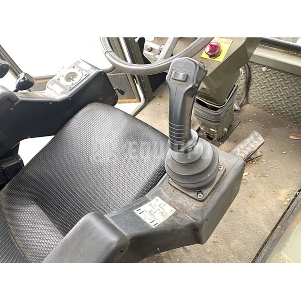 2005 LIFT KING LK25P44-40592028