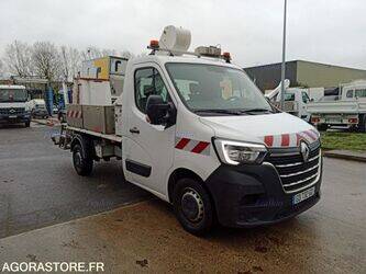 Image for AERIAL LIFTS 2021 Renault Master