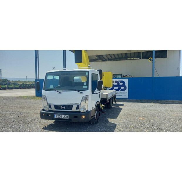 2015 NISSAN Cabstar NT400-40594018