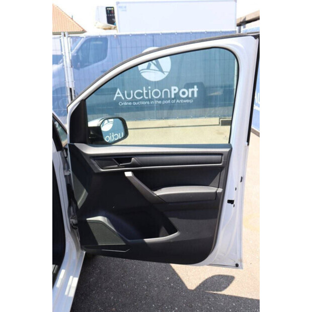 2020 Volkswagen Caddy Comfortline-40597738