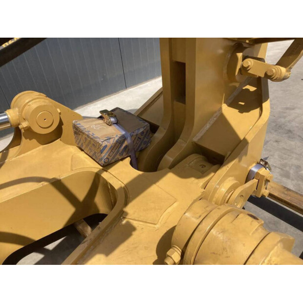 2025 Caterpillar D8-40604596