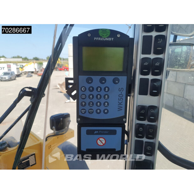 2015 فولفو L120H-40606467
