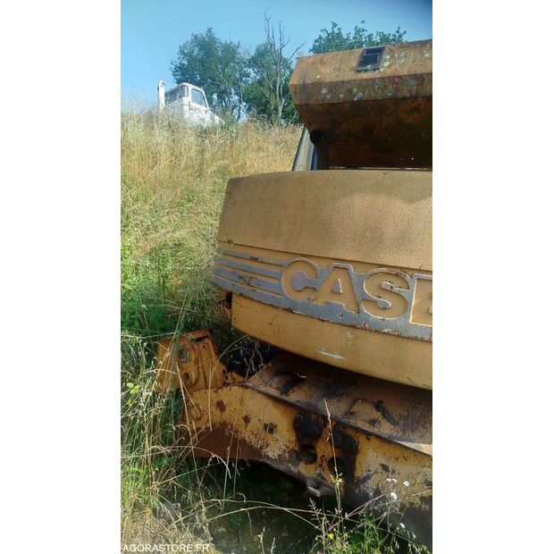 CASE 688-40611811