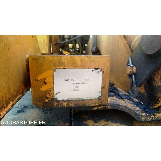 CASE 688-40611812