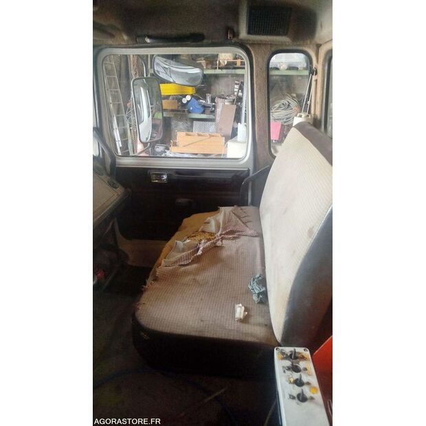 1985 Renault G230-40613284