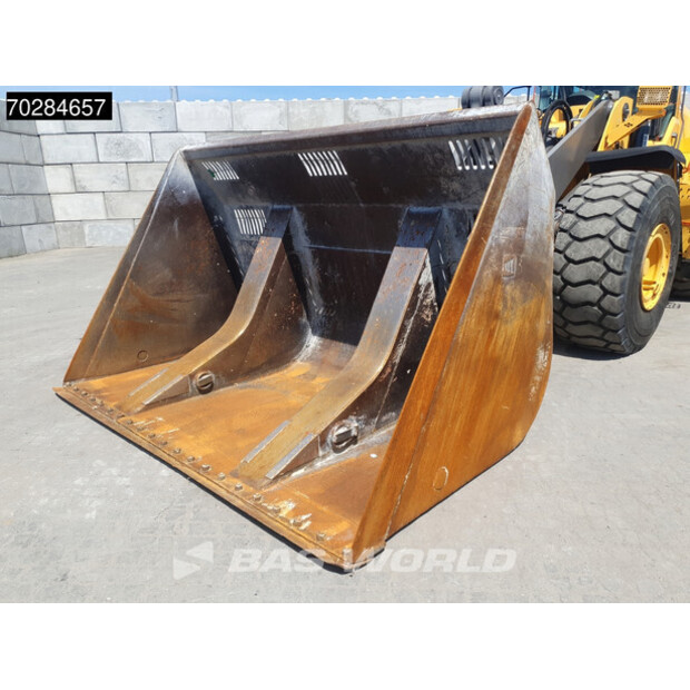 2019 فولفو L150H-40618342