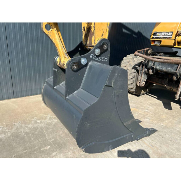 2004 Caterpillar M316C-40626301