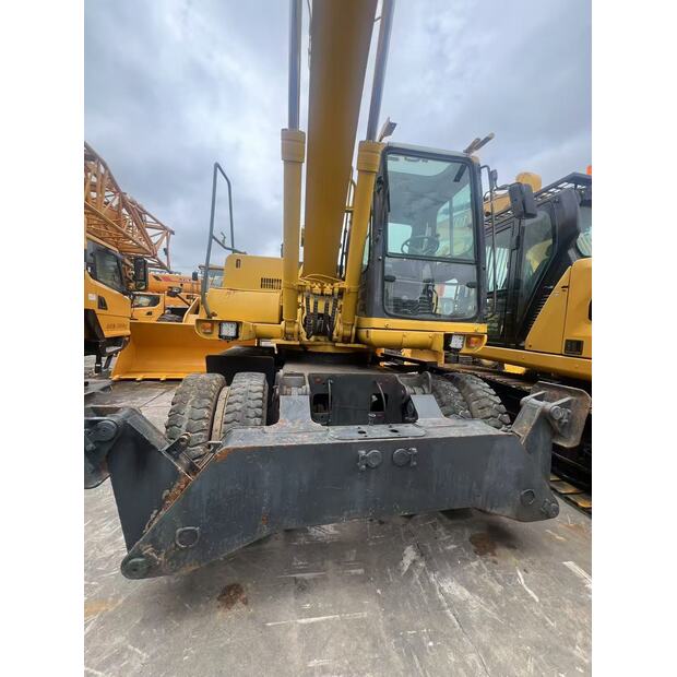 2020 Komatsu PW150-40628800