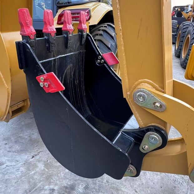 2025 JCB 4CX-40631153