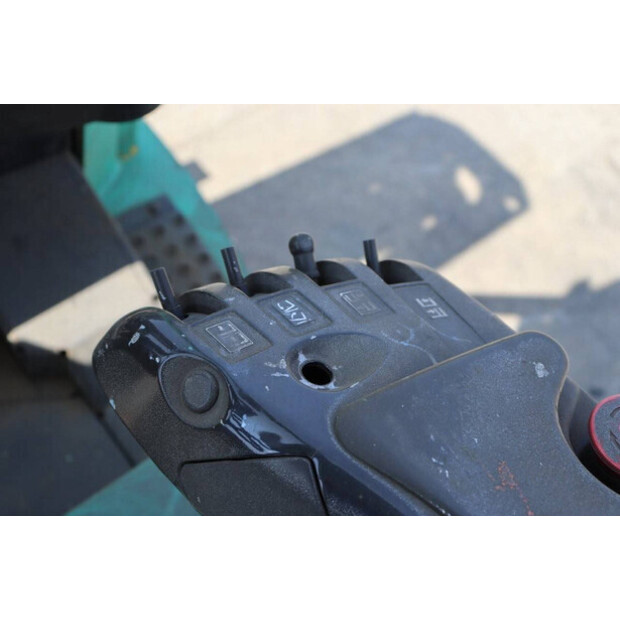 2007 MITSUBISHI FB35K-PAC-80E-40660113