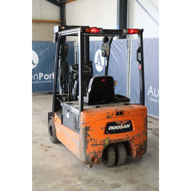 2013 Doosan B18T-5-40662500