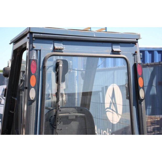 2005 نيسان FL01A15-40662917