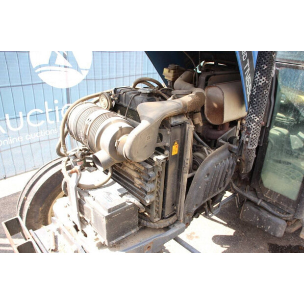 نيو هولاند TN65D-40664874