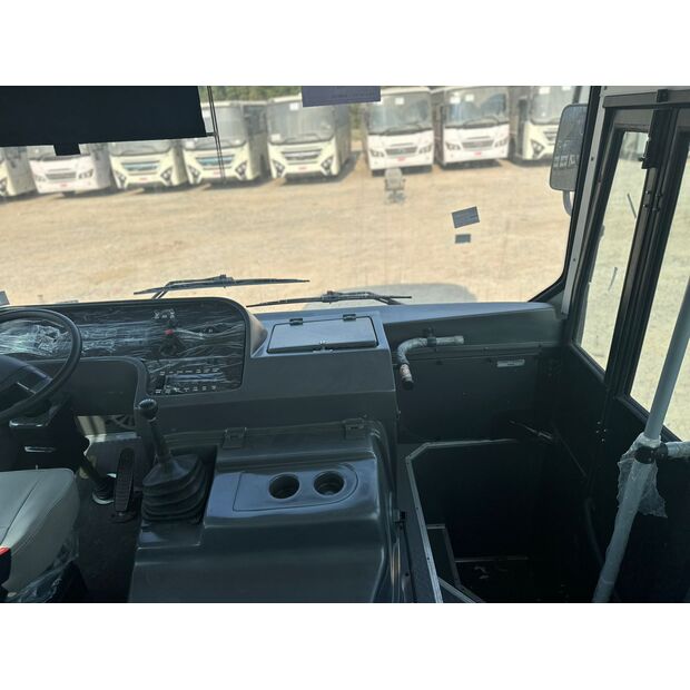 2025 Tata LPO 1618-40669274