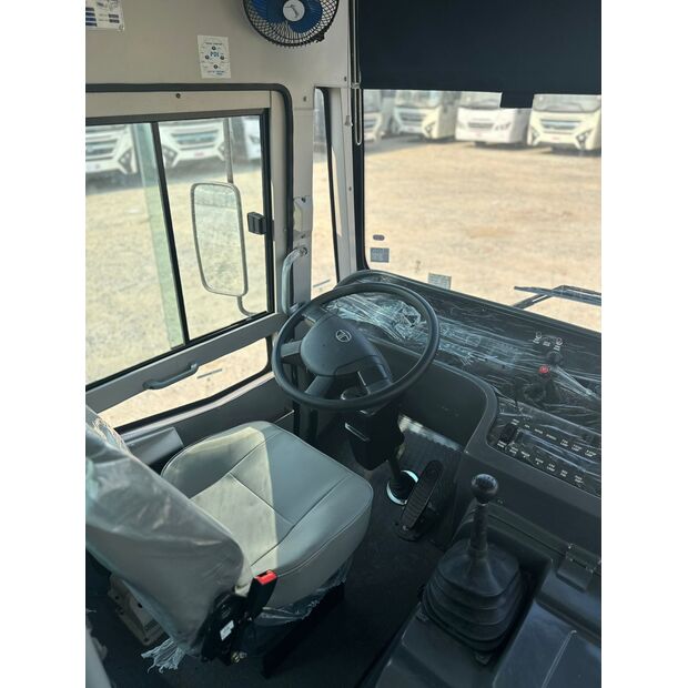 2025 Tata LPO 1618-40669276