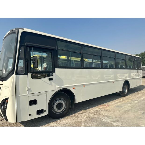 2025 Tata LPO 1618-40669279