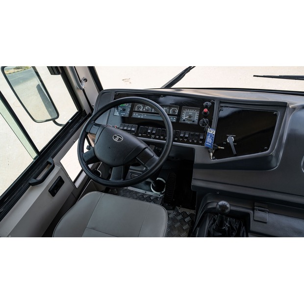 2025 Tata LPO 1618-40669288
