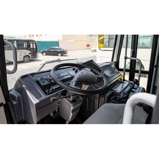 2025 Tata LPO 1618-40669299