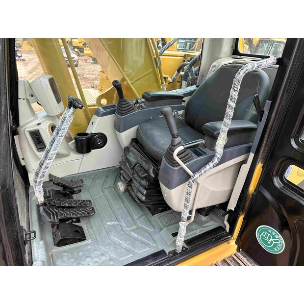 2017 Caterpillar 320CL-40673127