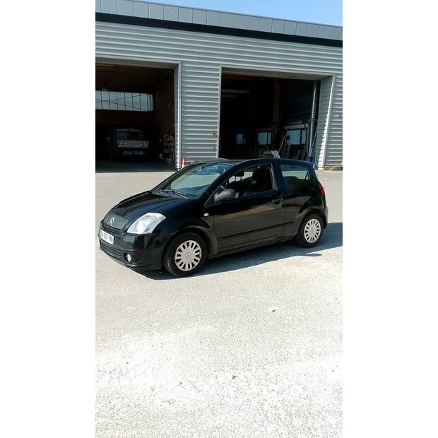 2007 سيتروين C2-40687068