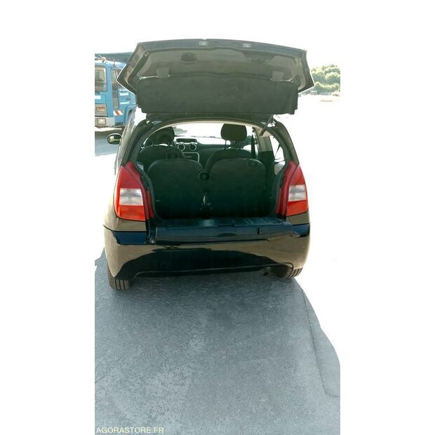 2007 سيتروين C2-40687071