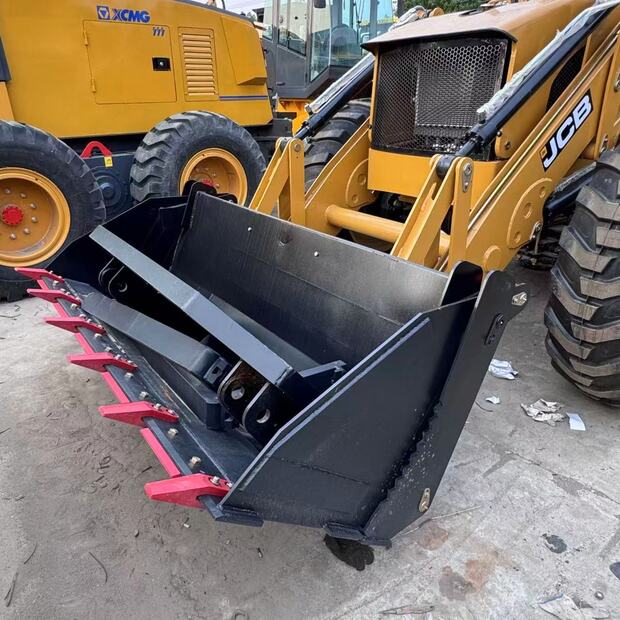 2025 JCB 4CX-40694725