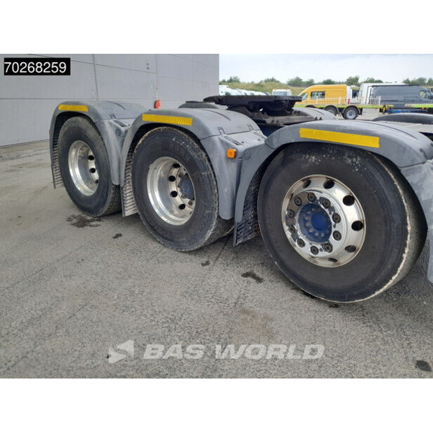 2017 MAN TGX 33.580-40695428