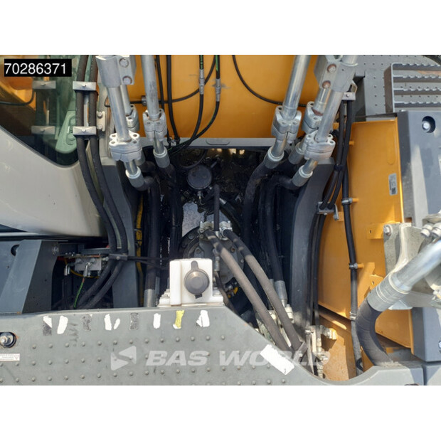 2019 ليبهير R934LC-40696418