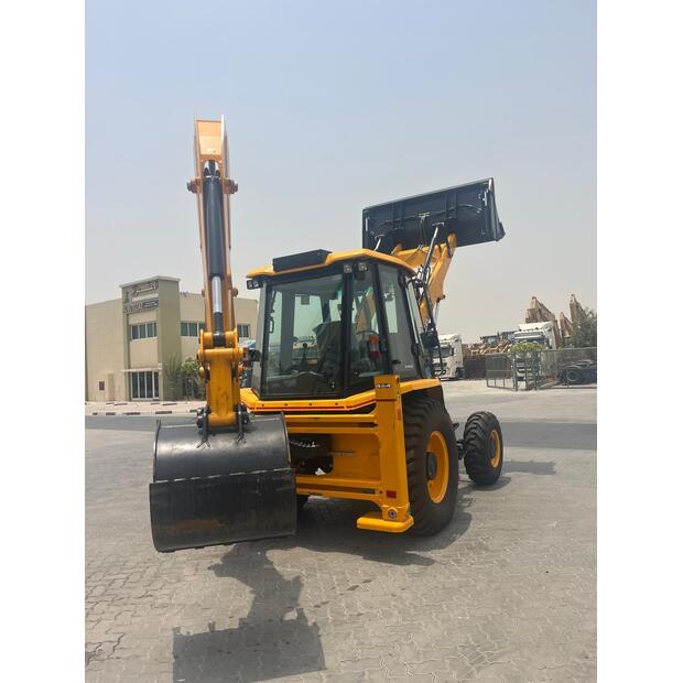 2024 جيه سي بي 3DX-40707728