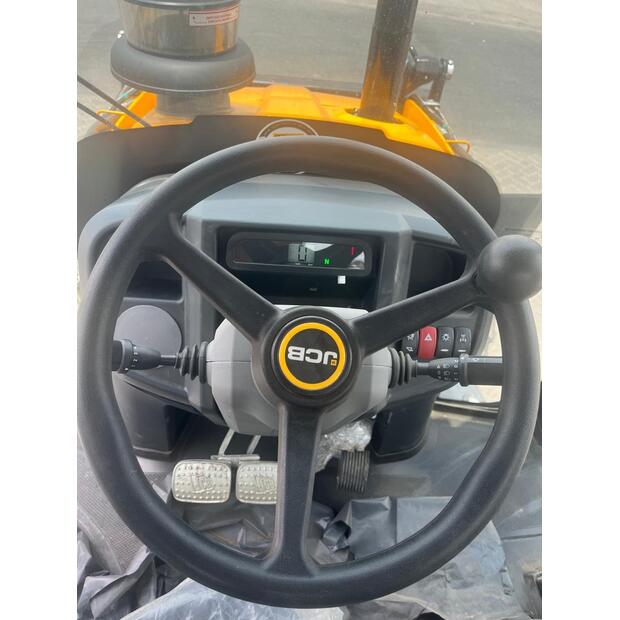 2024 جيه سي بي 3DX-40707848