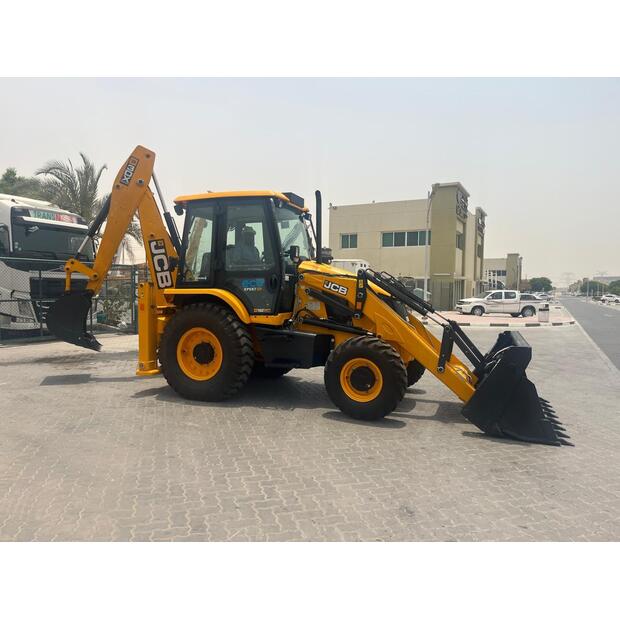 2024 جيه سي بي 3DX-40708103