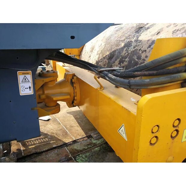 2021 BOMAG BW211D-3-40708144